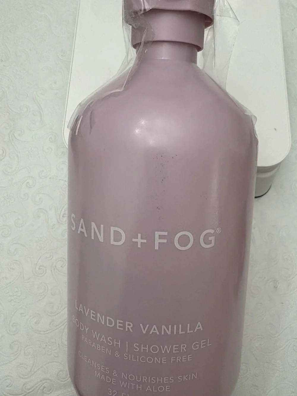 SAND + FOG Lavender Vanilla Body Wash - Light Purple
